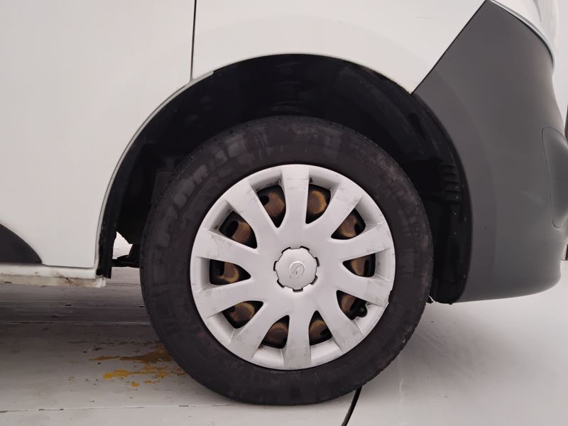 GuidiCar - OPEL Vivaro 2017 Vivaro L1H1 29 1.6 cdti 120cv Essentia E6 Usato