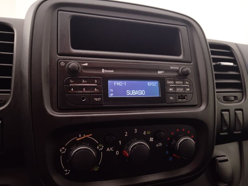 GuidiCar - OPEL Vivaro 2017 Vivaro L1H1 29 1.6 cdti 120cv Essentia E6 Usato