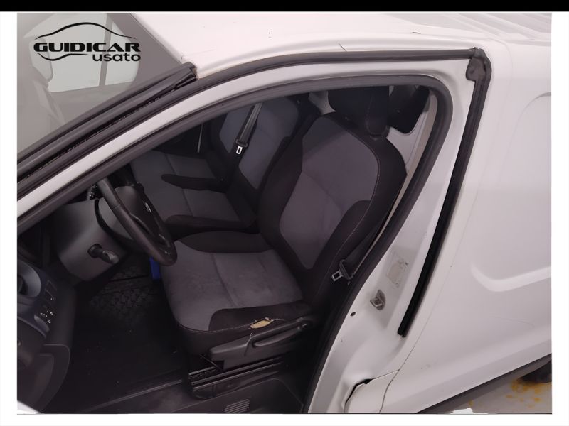 GuidiCar - OPEL Vivaro 2017 Vivaro L1H1 29 1.6 cdti 120cv Essentia E6 Usato