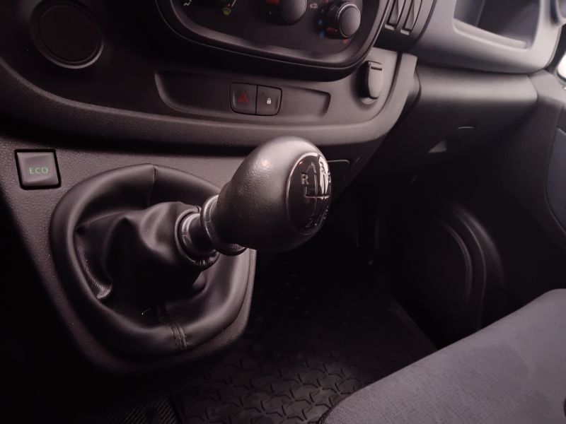 GuidiCar - OPEL Vivaro 2017 Vivaro L1H1 29 1.6 cdti 120cv Essentia E6 Usato