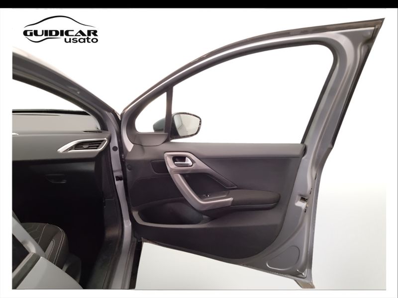 GuidiCar - PEUGEOT 2008 2016 2008 1.2 puretech Active 82cv my16 Usato