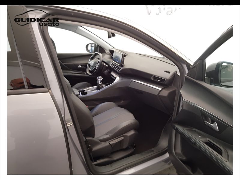GuidiCar - PEUGEOT 3008 2021 3008 1.5 bluehdi Allure s&s 130cv Usato