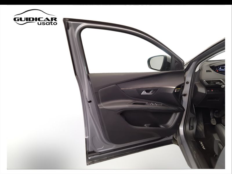 GuidiCar - PEUGEOT 3008 2021 3008 1.5 bluehdi Allure s&s 130cv Usato