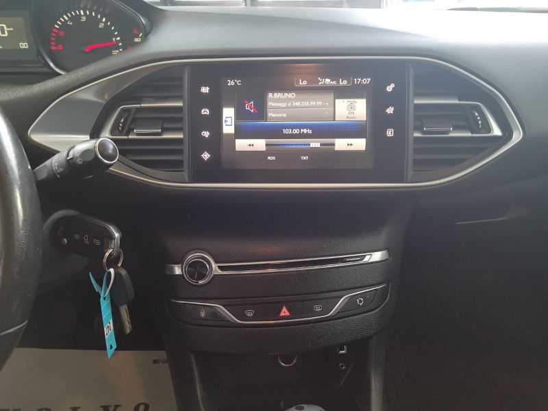 GuidiCar - PEUGEOT 308 2015 308 SW 1.6 bluehdi Active s&s 100cv Usato