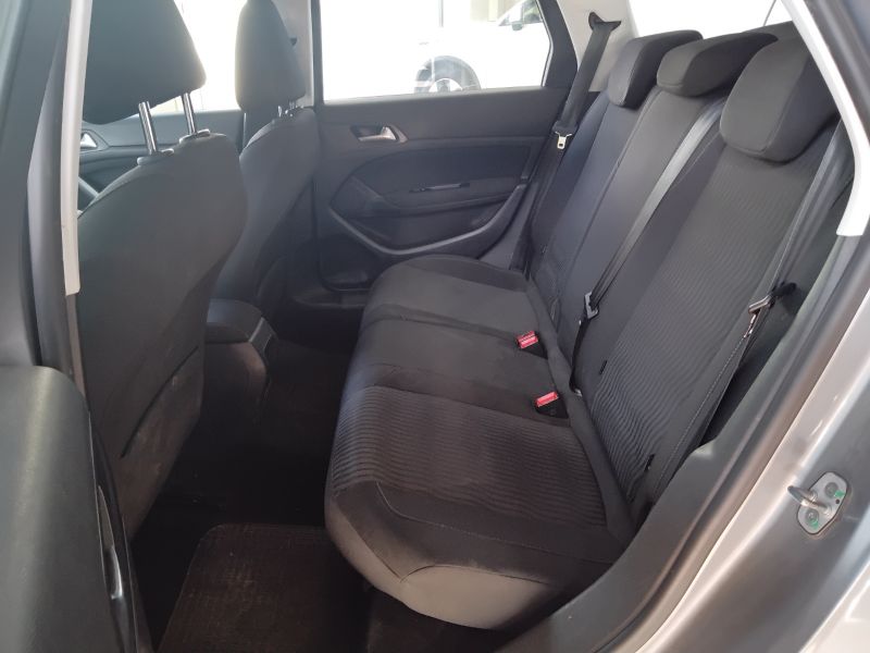 GuidiCar - PEUGEOT 308 2015 308 SW 1.6 bluehdi Active s&s 100cv Usato