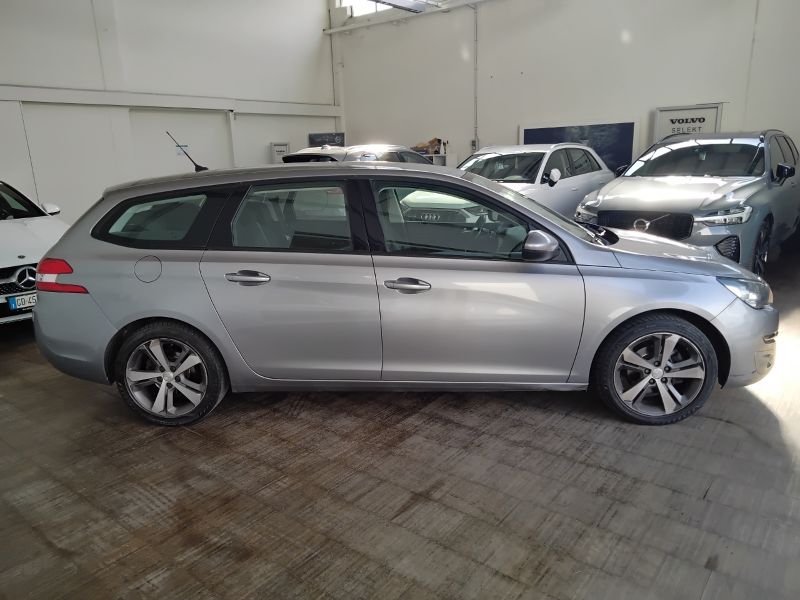 GuidiCar - PEUGEOT 308 2015 308 SW 1.6 bluehdi Active s&s 100cv Usato