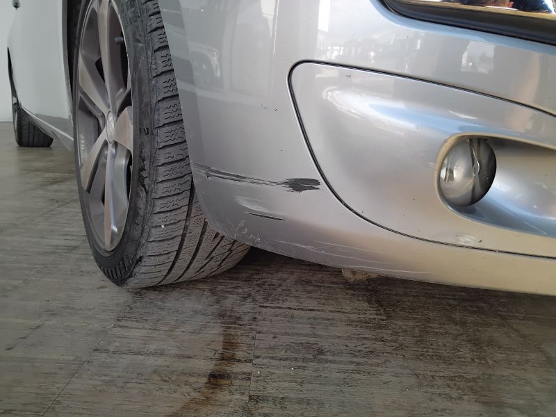 GuidiCar - PEUGEOT 308 2015 308 SW 1.6 bluehdi Active s&s 100cv Usato