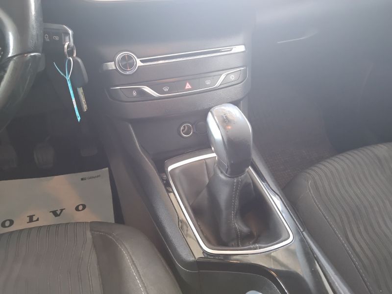 GuidiCar - PEUGEOT 308 2015 308 SW 1.6 bluehdi Active s&s 100cv Usato