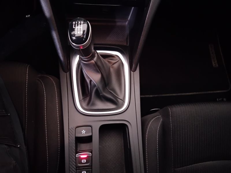 GuidiCar - RENAULT Megane 2021 Megane Sporter 1.5 blue dci Business 115cv Usato