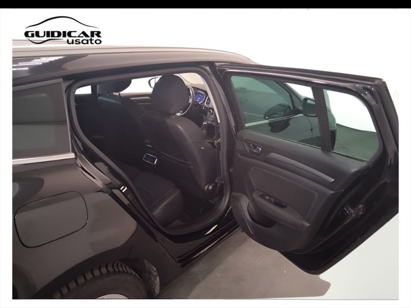 GuidiCar - RENAULT Megane 2021 Megane Sporter 1.5 blue dci Business 115cv Usato