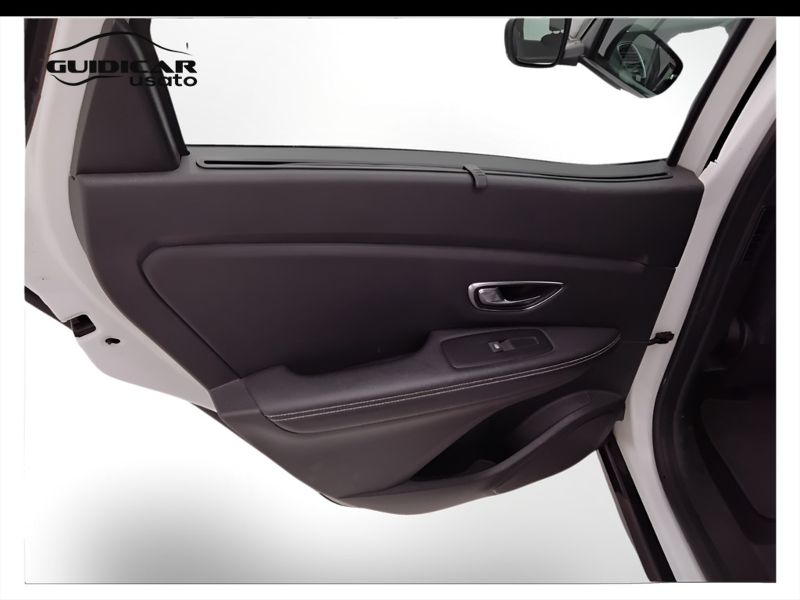 GuidiCar - RENAULT Scenic 2018 Scenic 1.5 dci energy Bose 110cv Usato