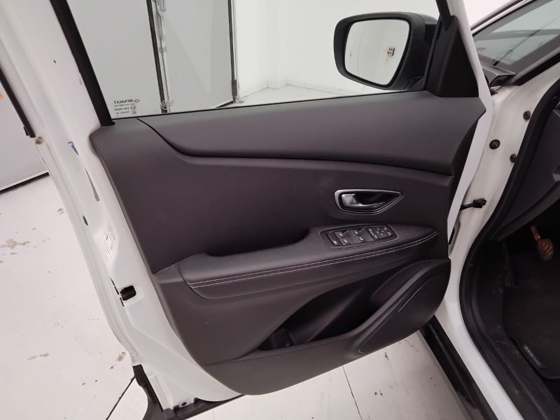 GuidiCar - RENAULT Scenic 2018 Scenic 1.5 dci energy Bose 110cv Usato