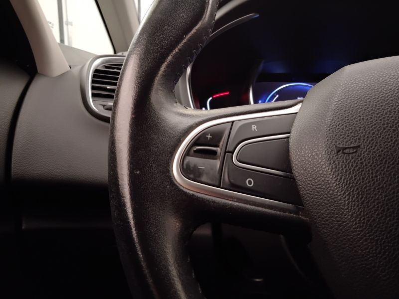 GuidiCar - RENAULT Scenic 2018 Scenic 1.5 dci energy Bose 110cv Usato
