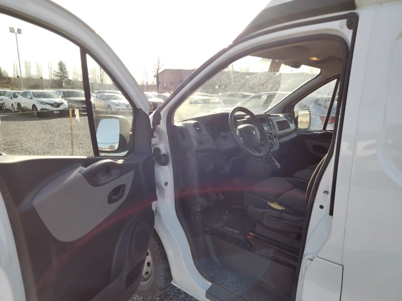 GuidiCar - RENAULT Trafic 2016 trafic T29 1.6 dci 120cv L2H2 S&S E5b+ Usato