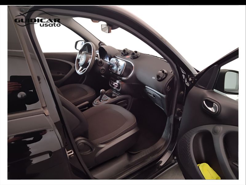 GuidiCar - SMART Forfour 2019 Forfour 0.9 t. Passion 90cv twinamic my18 Usato