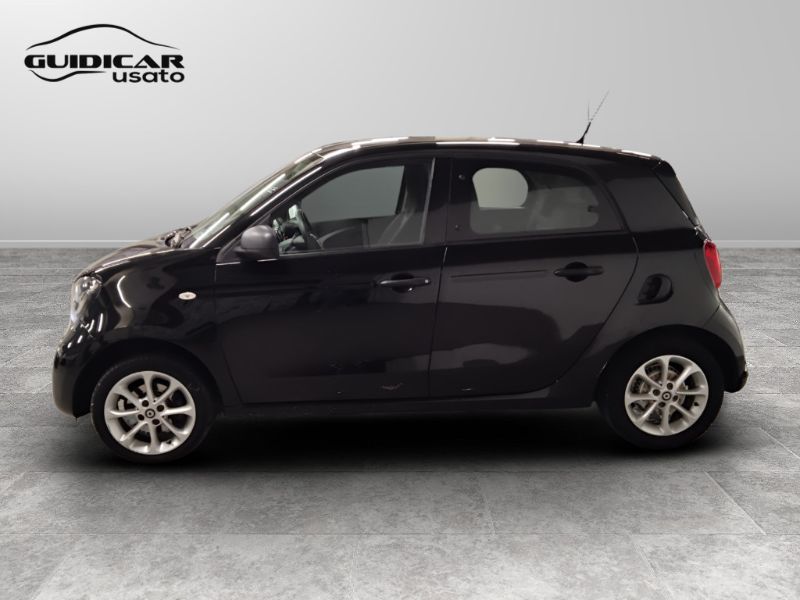 GuidiCar - SMART Forfour 2019 Forfour 1.0 Superpassion 71cv Usato