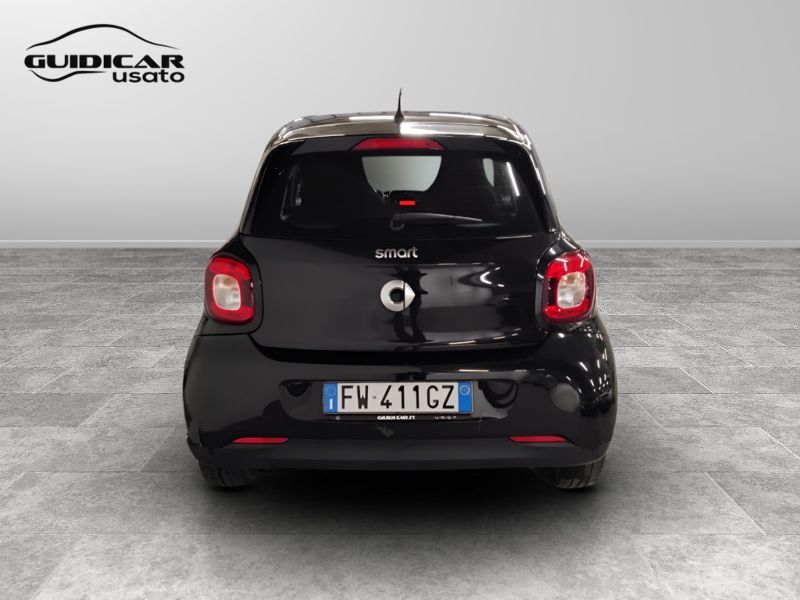 GuidiCar - SMART Forfour 2019 Forfour 1.0 Superpassion 71cv Usato