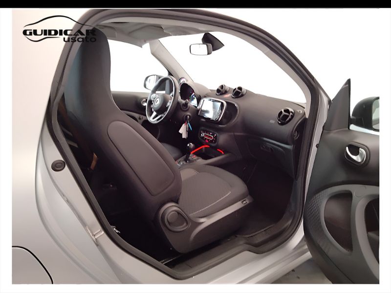 GuidiCar - SMART Fortwo 2021 Fortwo eq mattrunner 22kW Usato