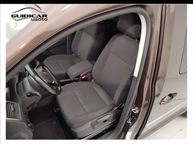GuidiCar - VOLKSWAGEN Caddy 2018 Caddy 2.0 tdi 102cv comfortline E6 Usato