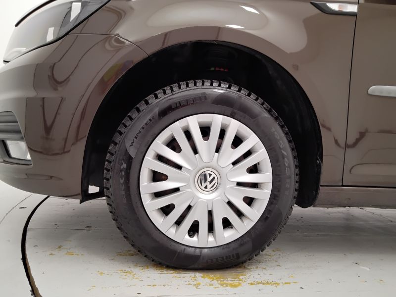 GuidiCar - VOLKSWAGEN Caddy 2018 Caddy 2.0 tdi 102cv comfortline E6 Usato