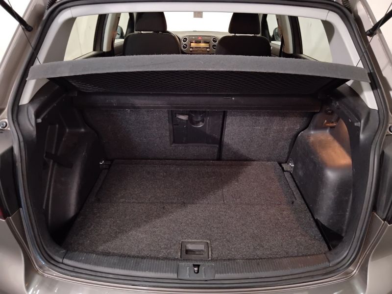 GuidiCar - VOLKSWAGEN Golf 2010 Golf Plus 1.6 Highline bi-fuel Usato