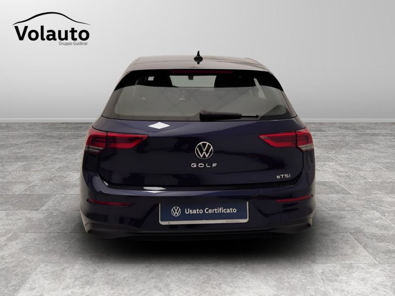 GuidiCar - VOLKSWAGEN Golf 2024 Golf 1.0 etsi evo Life 110cv dsg Usato