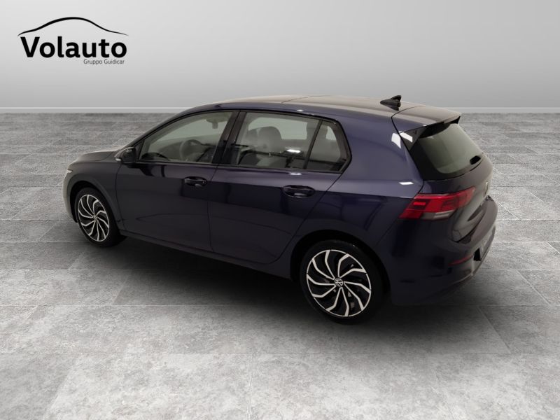 GuidiCar - VOLKSWAGEN Golf 2021 Golf 1.5 etsi evo act Life 130cv dsg Usato