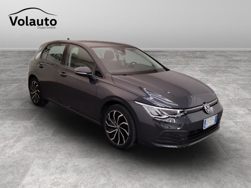 GuidiCar - VOLKSWAGEN Golf VIII 2020 2021 Golf 1.5 tgi Life 130cv dsg Usato