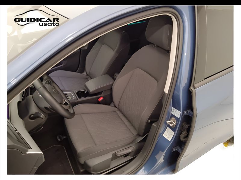 GuidiCar - VOLKSWAGEN Golf 2024 Golf 1.5 etsi Edition Plus 115cv dsg Aziendale