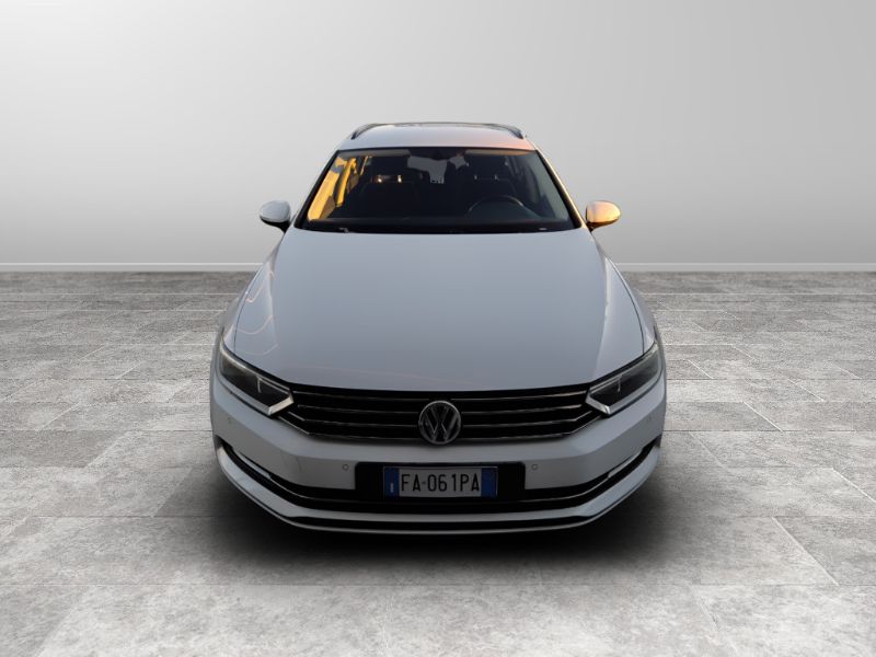 GuidiCar - VOLKSWAGEN Passat 2015 Passat Variant 1.6 tdi Business (businessline) 120cv Usato