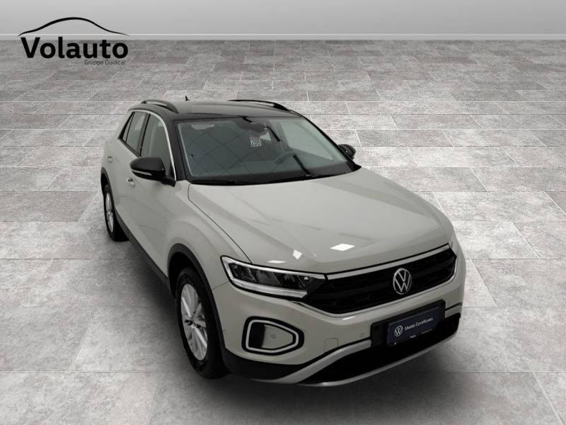 GuidiCar - VOLKSWAGEN T-Roc 2023 T-Roc 1.0 tsi Life Usato