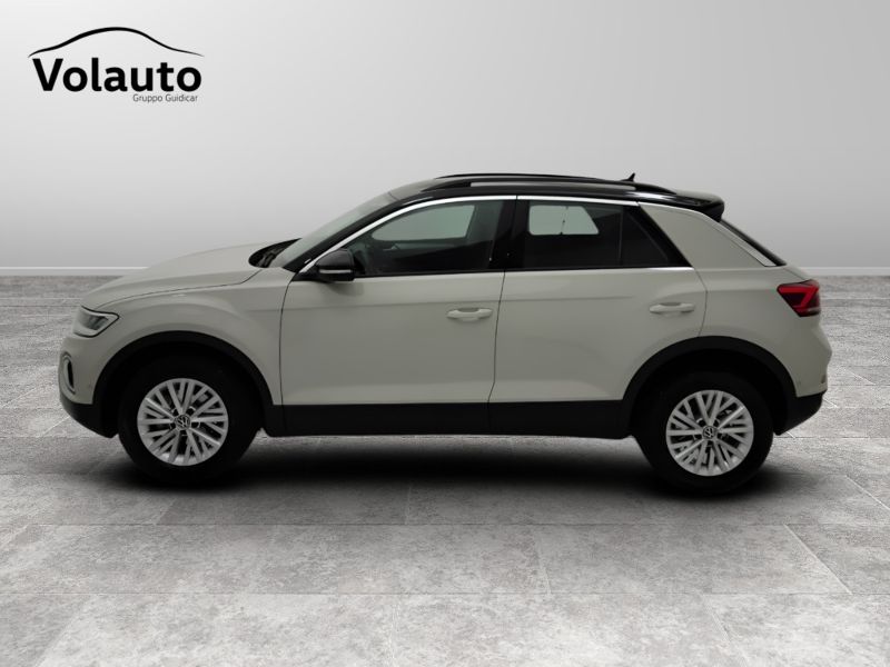GuidiCar - VOLKSWAGEN T-Roc 2023 T-Roc 1.0 tsi Life Usato