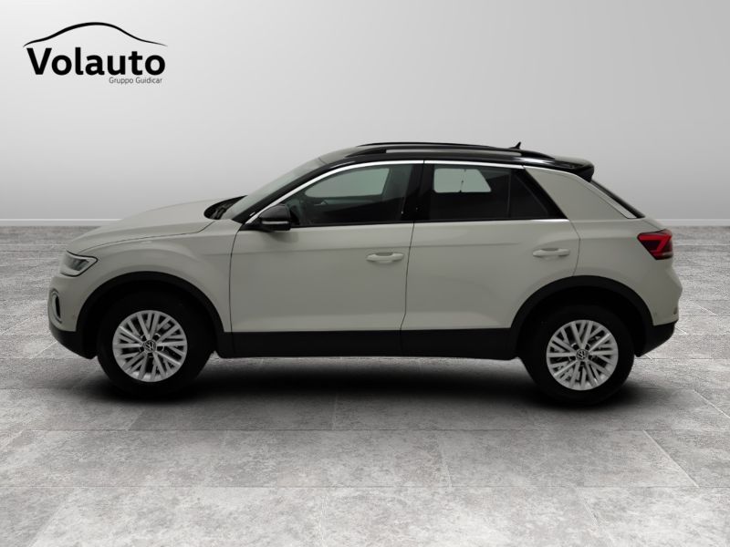GuidiCar - VOLKSWAGEN T-Roc 2023 T-Roc 1.0 tsi Life Usato