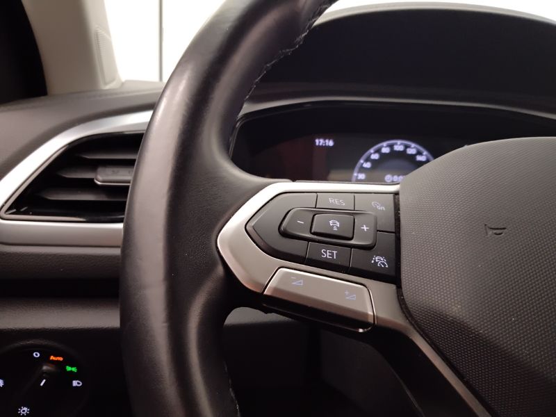 GuidiCar - VOLKSWAGEN T-Roc 2024 T-Roc 2.0 tdi scr Life 115cv Usato