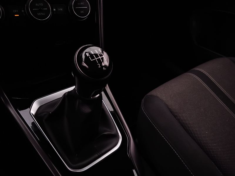 GuidiCar - VOLKSWAGEN T-Roc 2019 T-Roc 1.0 tsi Style 115cv Aziendale
