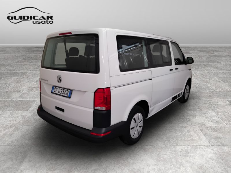 GuidiCar - VOLKSWAGEN T6.1 Transporter 30 2021 T6.1 Transporter 30 2.0 tdi 150cv kombi p.c. Usato