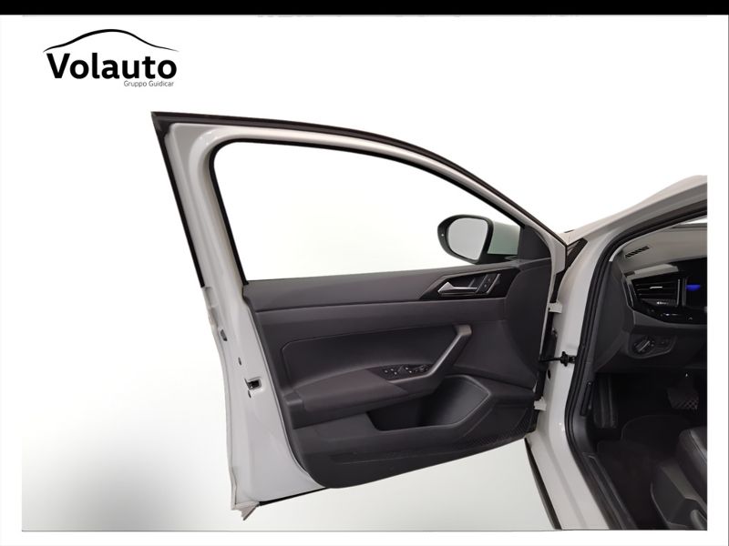 GuidiCar - VOLKSWAGEN Taigo 2024 Taigo 1.0 tsi Life 110cv dsg Usato