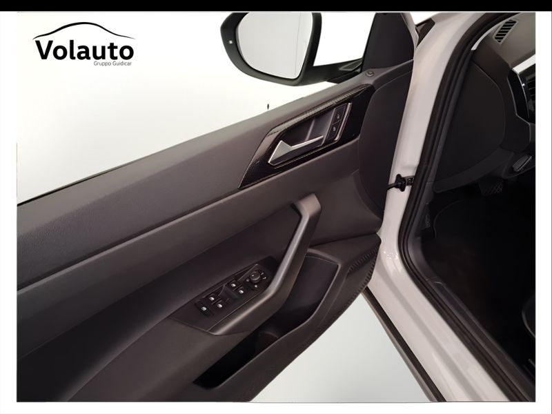 GuidiCar - VOLKSWAGEN Taigo 2024 Taigo 1.0 tsi Life 110cv dsg Usato