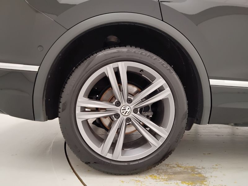 GuidiCar - VOLKSWAGEN Tiguan 2021 Tiguan Allspace 2.0 tdi Advanced R-Line Exterior Pack 150cv 7p.ti dsg Usato
