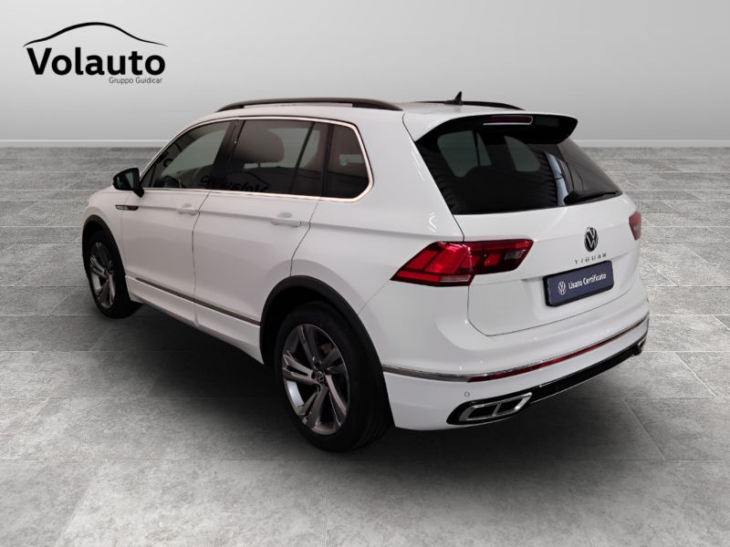 GuidiCar - VOLKSWAGEN Tiguan 2021 Tiguan 1.5 tsi act R-Line 150cv dsg Usato
