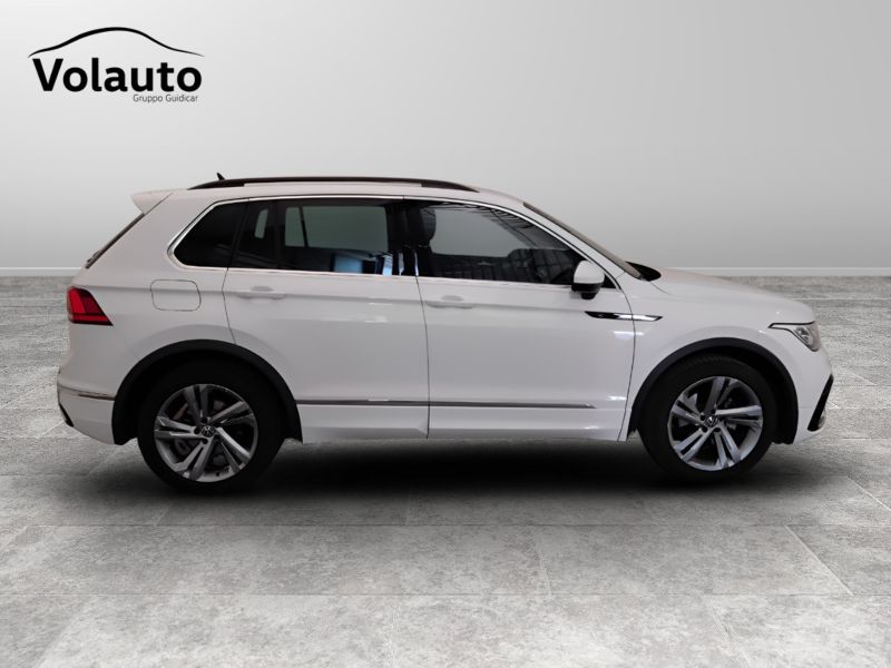 GuidiCar - VOLKSWAGEN Tiguan 2021 Tiguan 1.5 tsi act R-Line 150cv dsg Usato