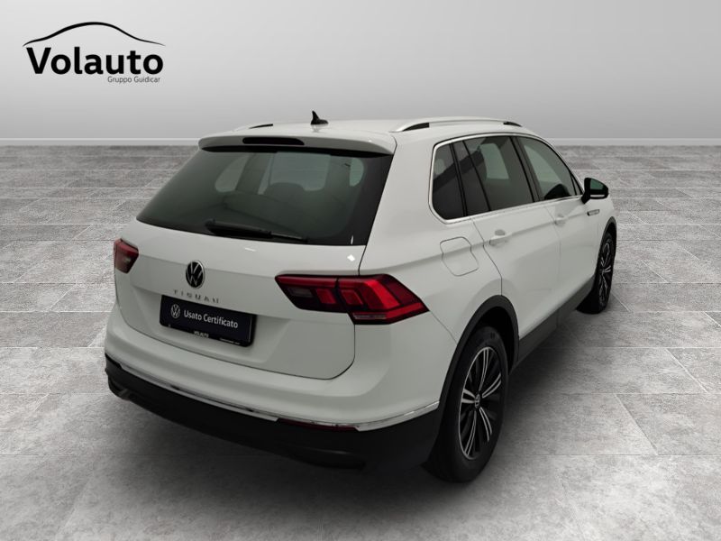 GuidiCar - VOLKSWAGEN Tiguan 2022 Tiguan 2.0 tdi scr Life 150cv dsg Usato