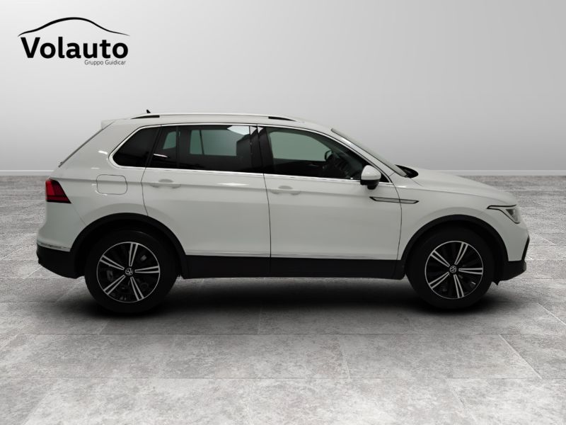 GuidiCar - VOLKSWAGEN Tiguan 2022 Tiguan 2.0 tdi scr Life 150cv dsg Usato