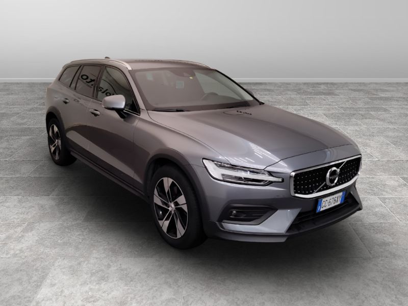 GuidiCar - VOLVO V60 CC (2018--->) 2020 V60 CC (2018-->) - V60 Cross Country B4 (d) AWD Geartronic B Usato