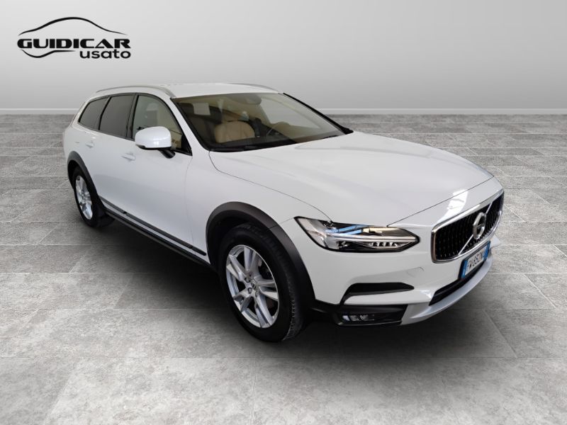 GuidiCar - VOLVO V90 2019 V90 Cross Country 2.0 d4 awd geartronic my19 Usato