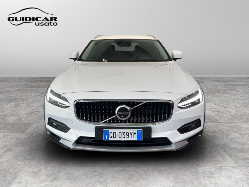 GuidiCar - VOLVO V90 2021 V90 Cross Country 2.0 d4 Business Pro awd geartronic Usato