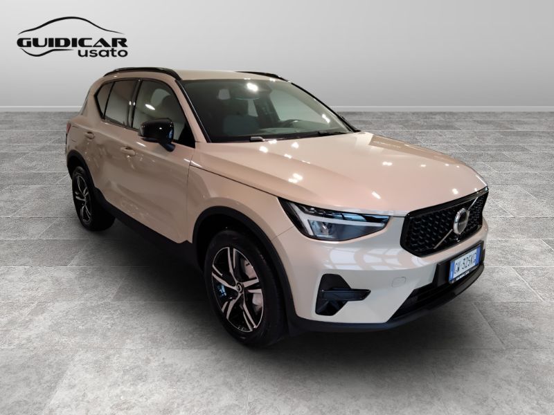 GuidiCar - VOLVO XC4 2024 XC40 PLUS DARK B3 AUT Aziendale