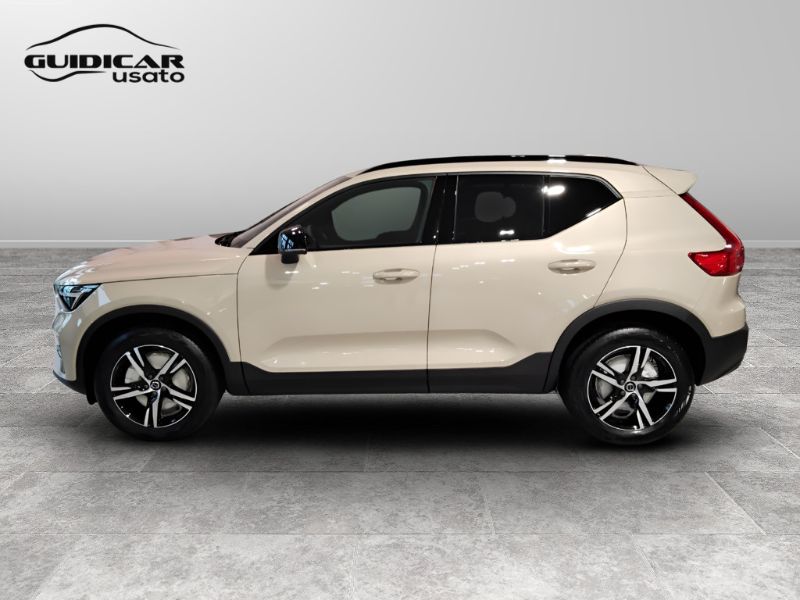 GuidiCar - VOLVO XC4 2024 XC40 PLUS DARK B3 AUT Aziendale