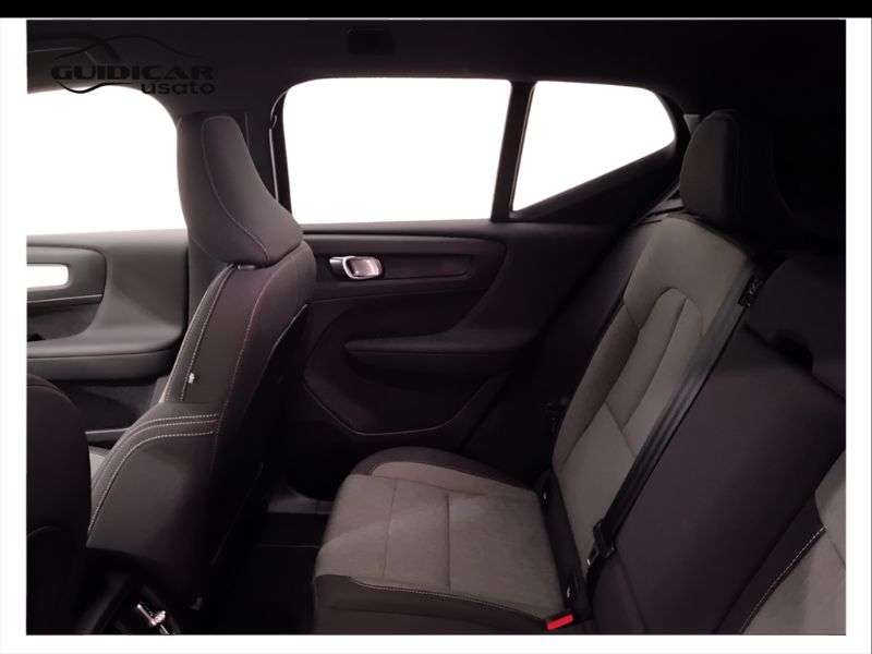 GuidiCar - VOLVO XC40 2024 XC40 1.5 t2 Core auto Usato