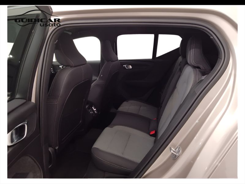 GuidiCar - VOLVO XC40 2024 XC40 1.5 t2 Core auto Usato